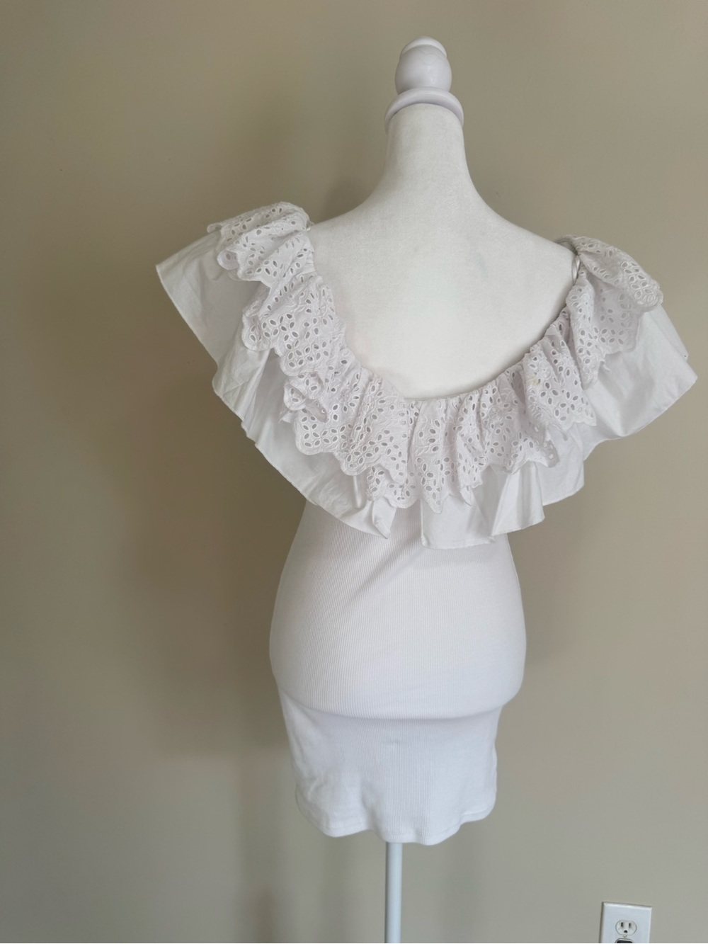 Zara White Off Shoulder Eyelet Ruffle Ribbed Mini Dress - Picture 6 of 7